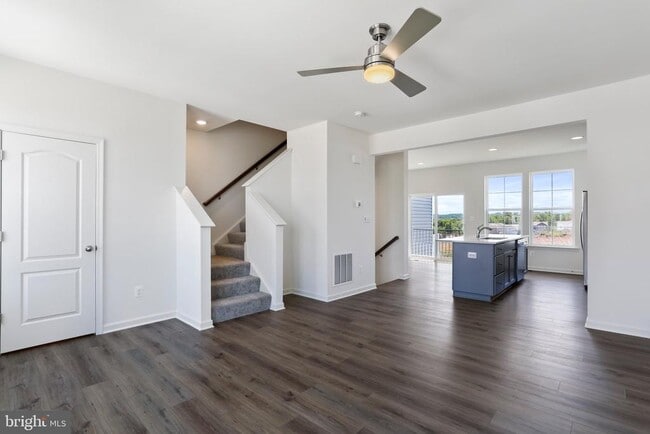 Building Photo - 241 Clifton Mnr