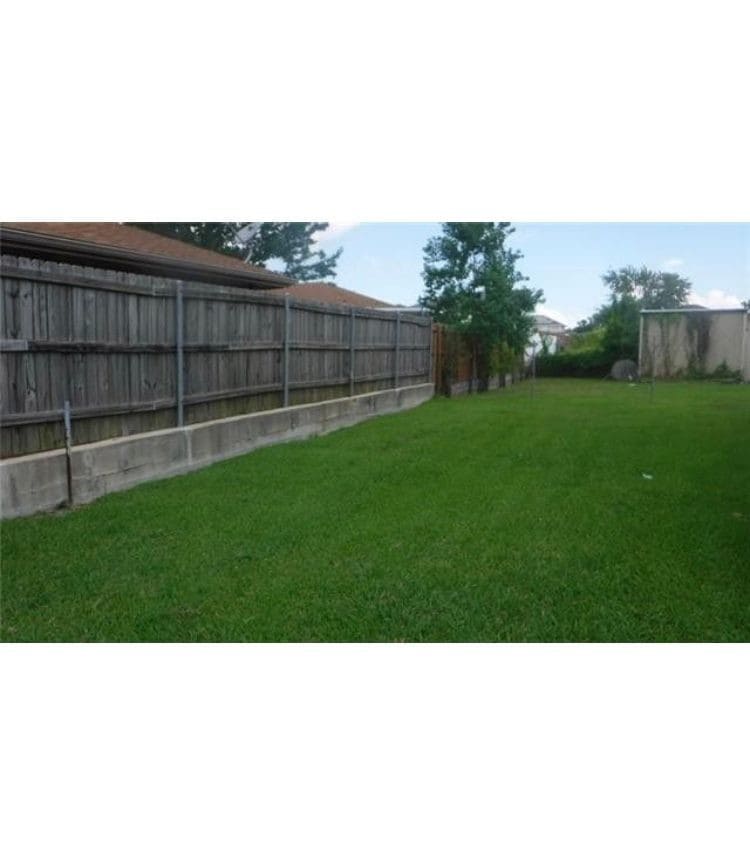 Building Photo - 4700 Bonita Dr