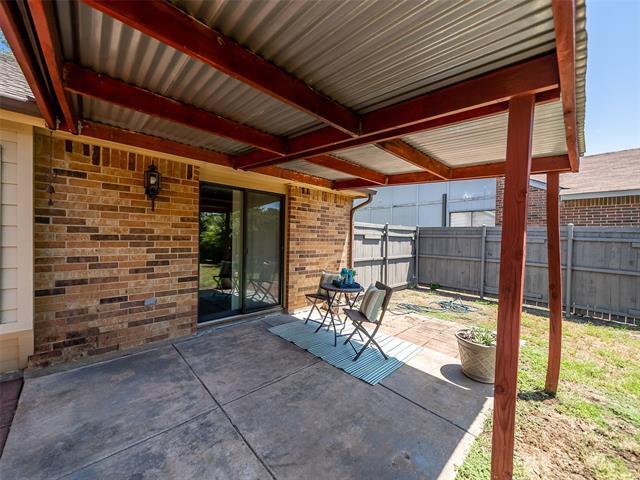 Building Photo - 1320 Clearview Dr