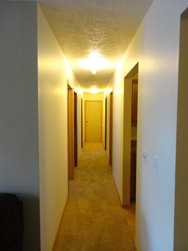 Building Photo - 98 E Mulberry St