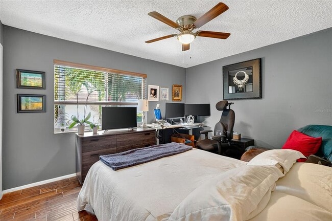 Building Photo - 1813 Bough Ave