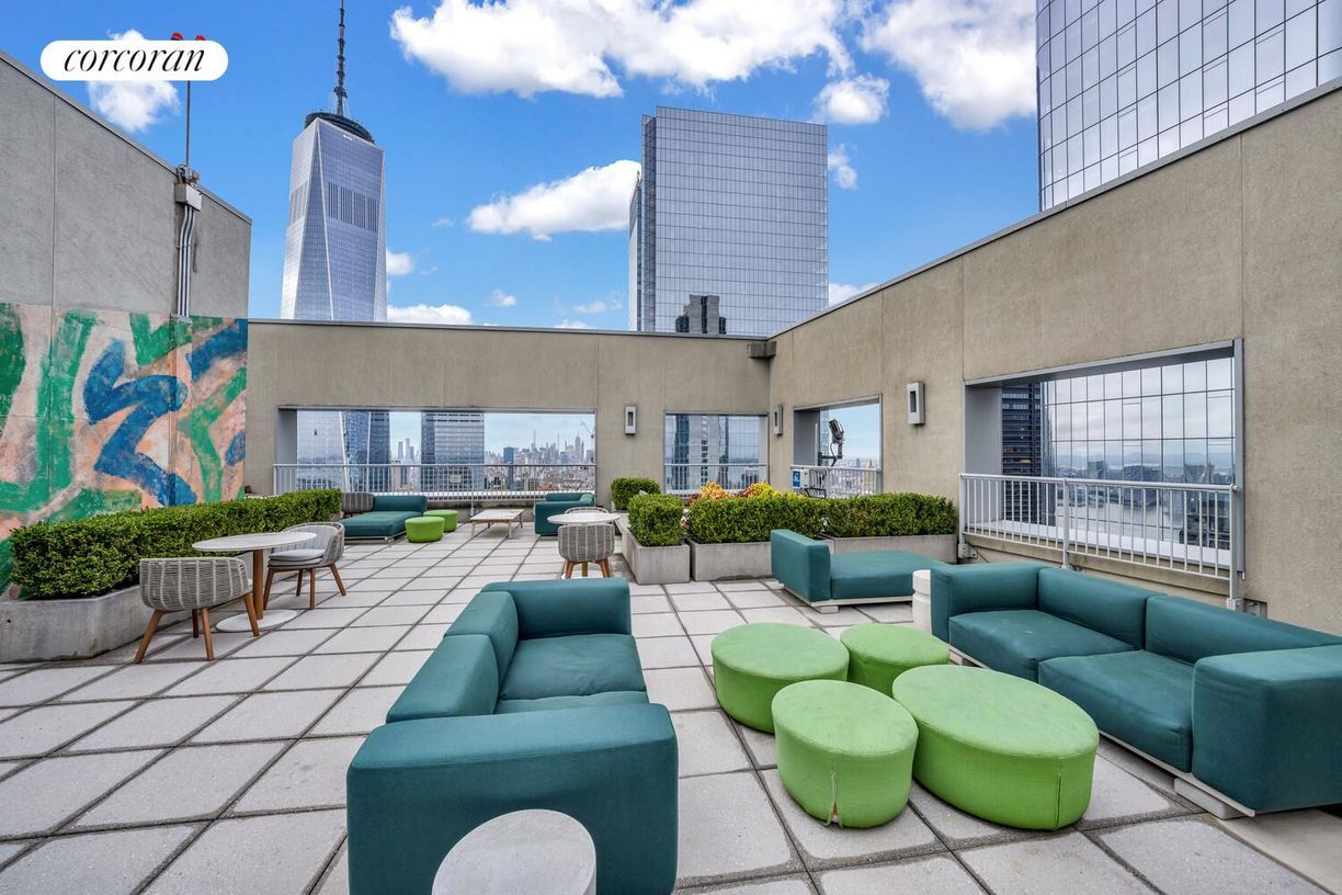 Building Photo - 123 Washington St