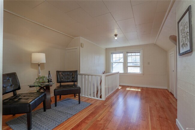 2nd Floor Loft area - 1215 N Anderson St