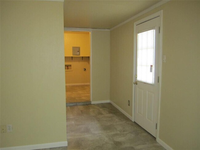 Building Photo - 1530 Melrose Dr