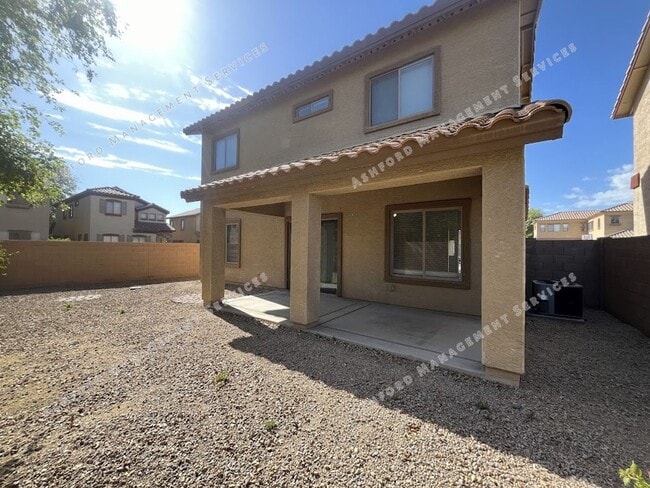 Building Photo - Spacious 3-Bedroom Plus Den in Prime Glendale Location – $900 Off Move-In