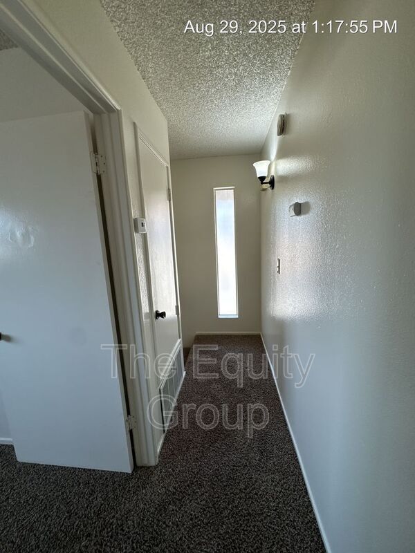 Building Photo - 2426 S Sallee St