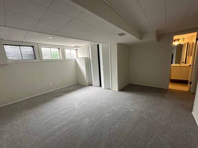 Building Photo - 234 Cascade Dr
