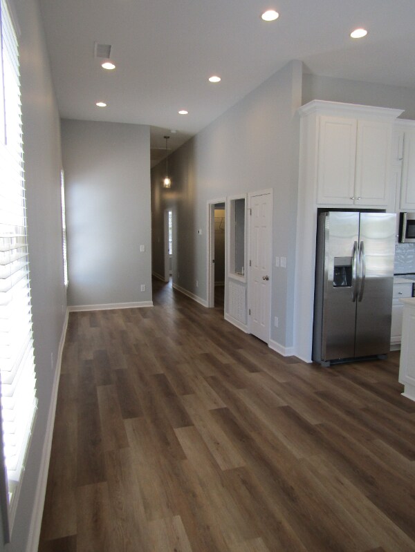 Building Photo - 1617 3rd Ave