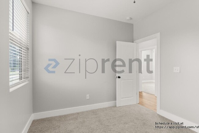 Building Photo - 106 Snyder Ct NE