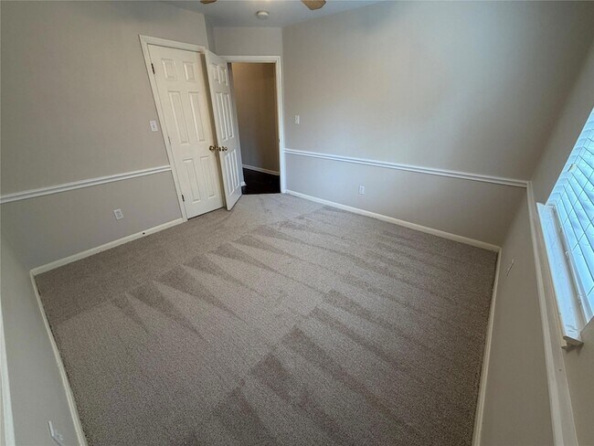 Building Photo - 8413 Sea Ash Cir