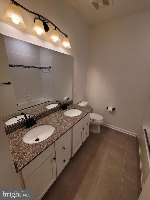 Building Photo - 41438 Black Cherry Terrace