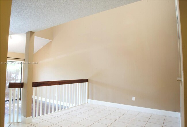 Building Photo - 4192 SW 87th Terrace
