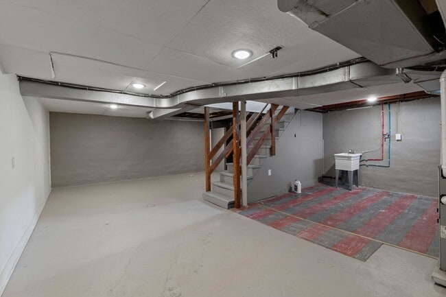 Building Photo - READY for Move-In! Fully RENOVATED 3 bedroom in WEST MIFFLIN! COME CHECK IT OUT!