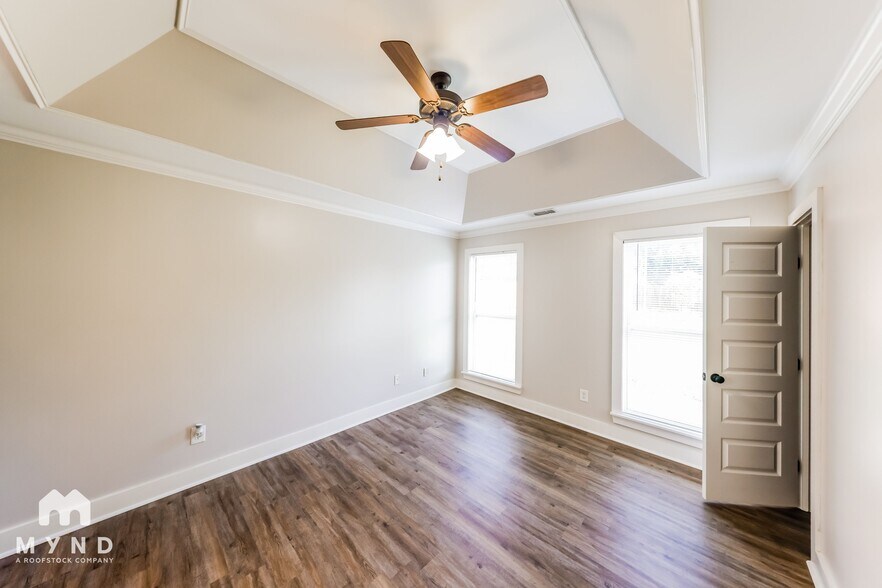 Building Photo - 196 Rossburg Dr