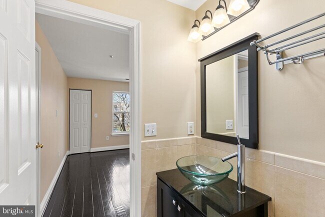 Building Photo - 1031 Gardenview Loop