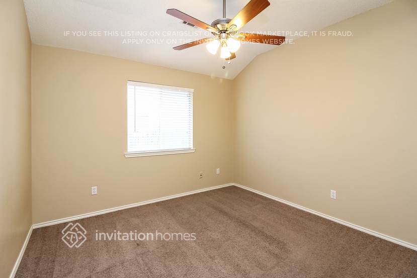 Building Photo - 2076 Rushmore Ct