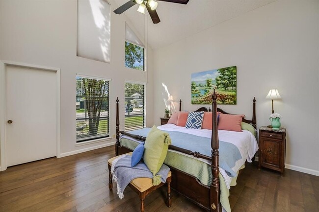 Building Photo - 15 Casa Verde St