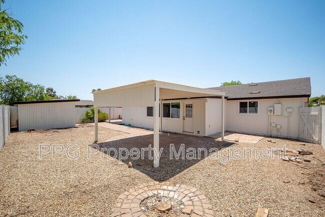 Building Photo - 3718 E Ludlow Dr