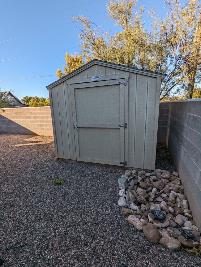 Building Photo - 90 E Cliff House Dr