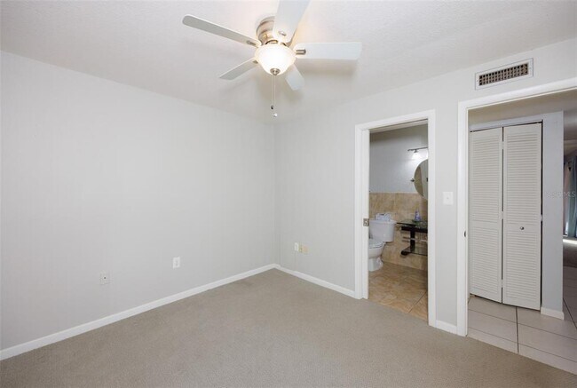 Building Photo - 2650 Countryside Blvd