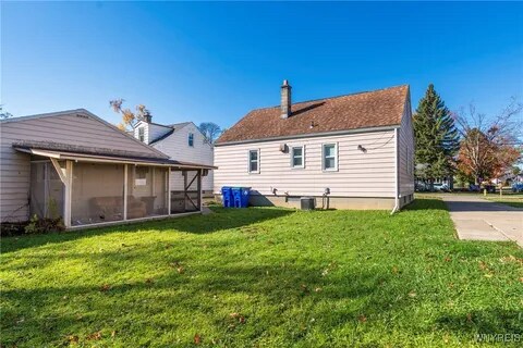 Building Photo - 5645 West Ln