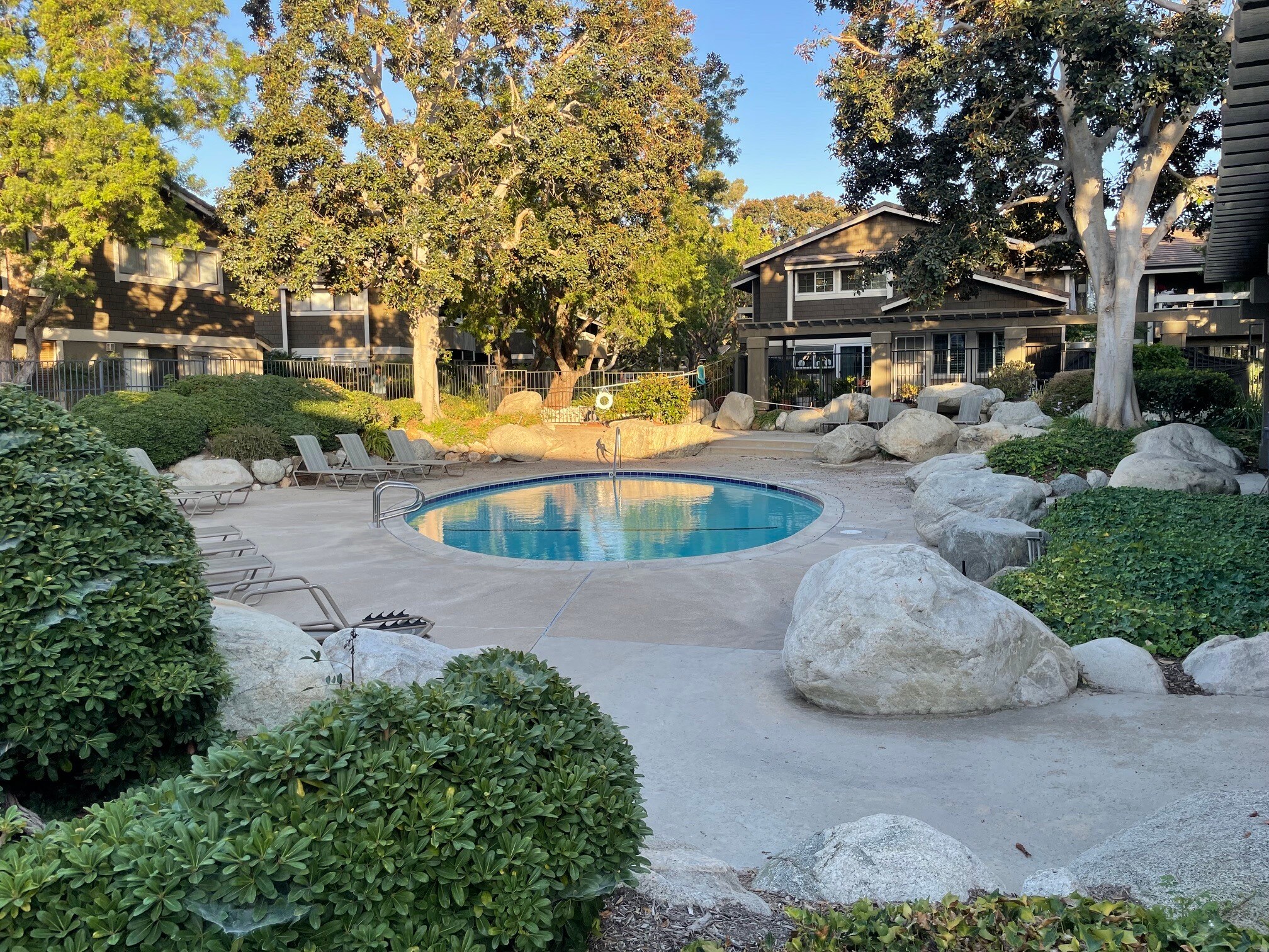 Building Photo - 160 Streamwood