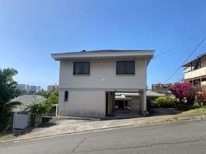 Building Photo - Frank