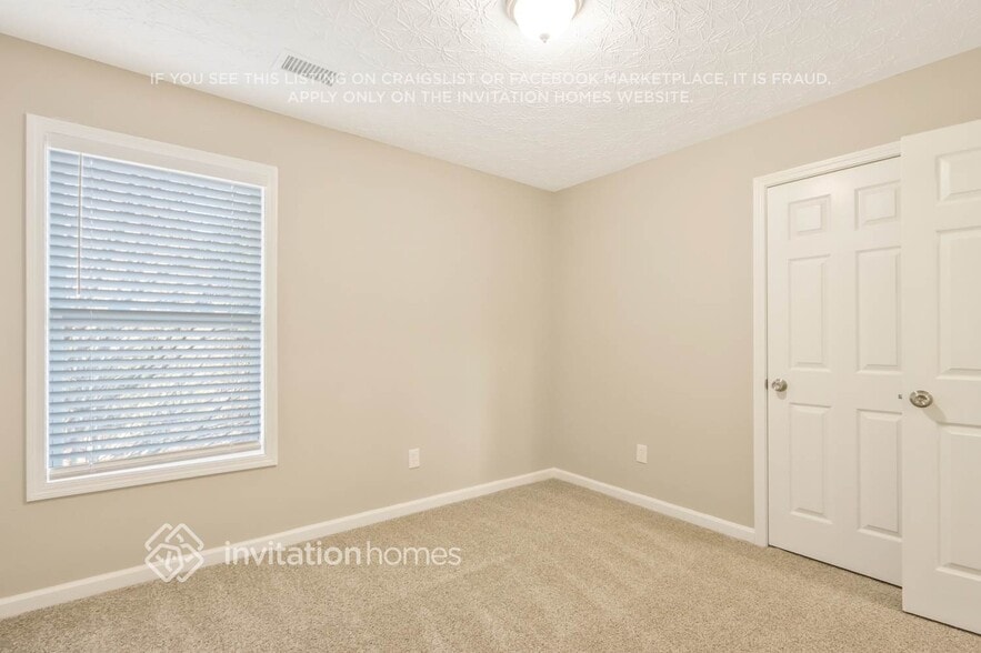 Building Photo - 212 Winterbury Dr