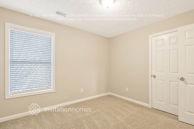 Building Photo - 212 Winterbury Dr