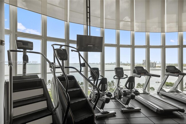 Amenities - 1800 N Bayshore Dr