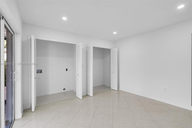 Building Photo - 14755 SW 82nd Terrace