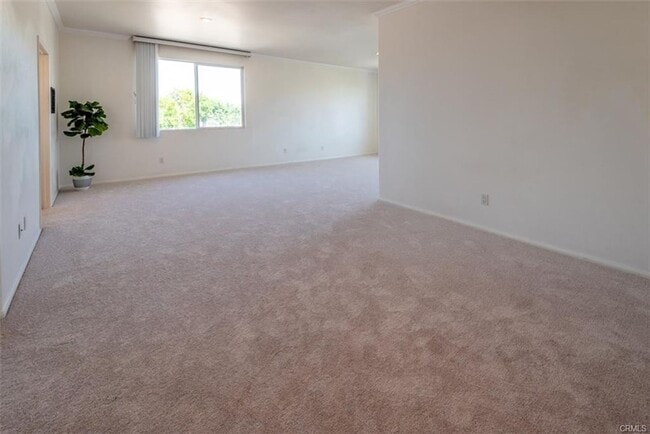 Building Photo - Executive Town Home in Central Torrance