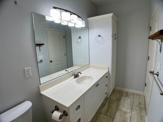 Building Photo - Cypress Point Condo for Rent