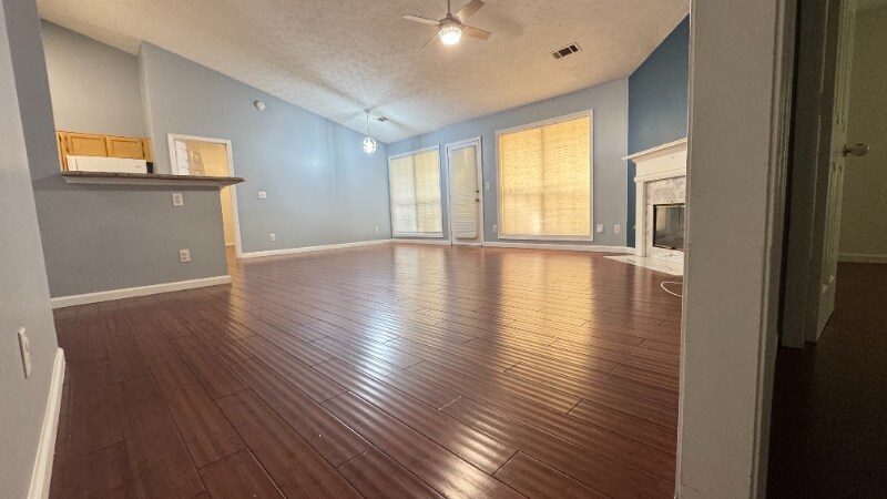 Building Photo - 2295 W Liddell Rd