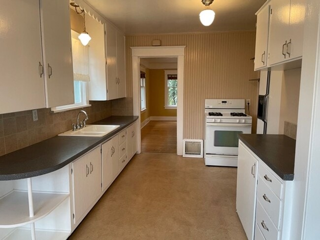 Building Photo - Cozy Private House Near Historic District of Georgetown