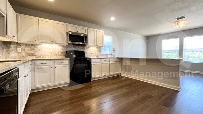 Building Photo - 13269 Fowler Dr