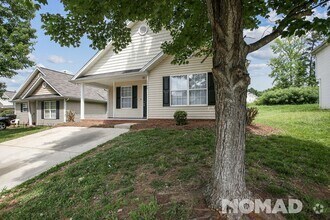 Building Photo - Charming 3BR House in Charlotte