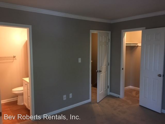 Building Photo - 2 br, 2.5 bath House - 4460 Roller Court