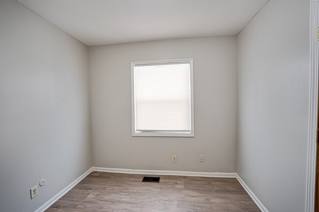 Building Photo - 1209 Gage St