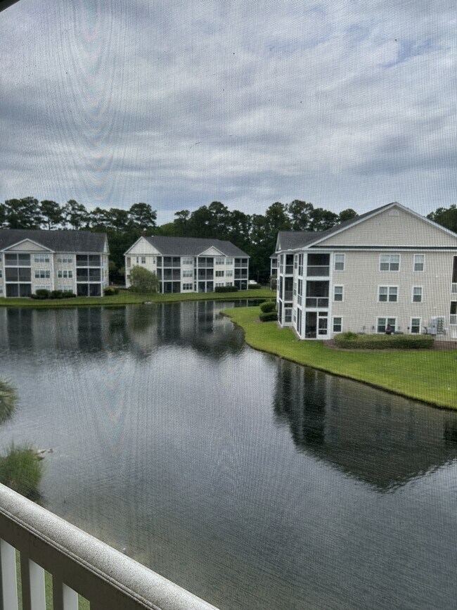 Building Photo - 627 Woodmoor Dr