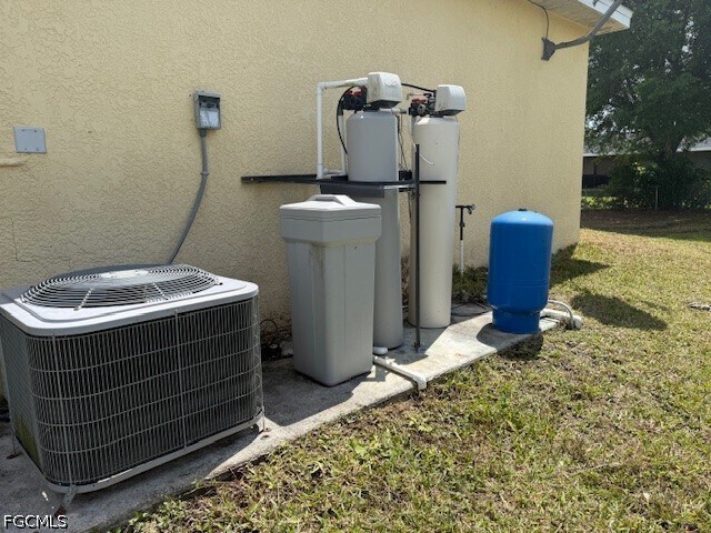 Building Photo - 450 Rathburn St