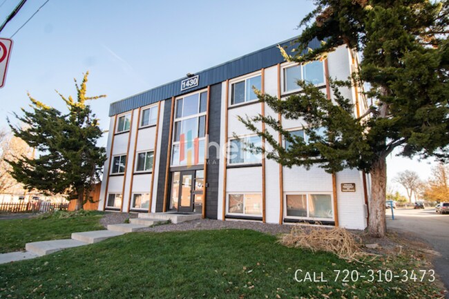 Building Photo - 1430 N Moline St