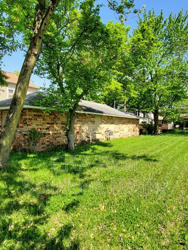 Building Photo - 528 Frebis Ave