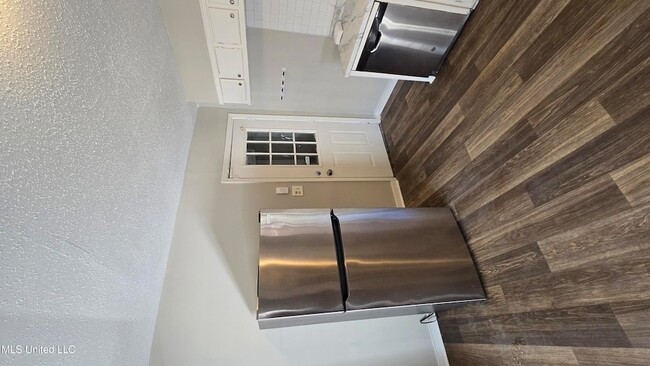 Building Photo - 512 Woodward Ave