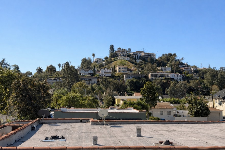 Building Photo - 802 Fischer St