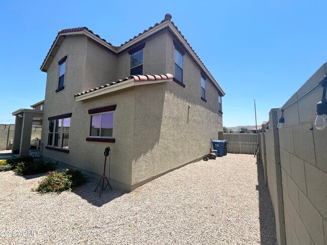 Building Photo - 2310 W Spencer Run