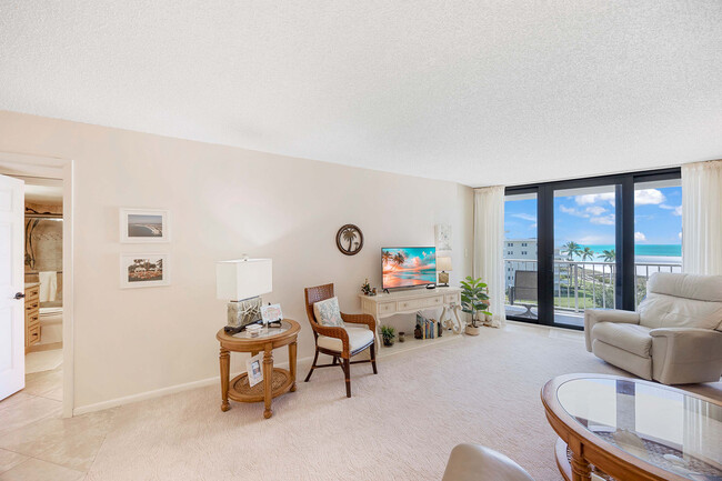 Building Photo - 260 Seaview Ct