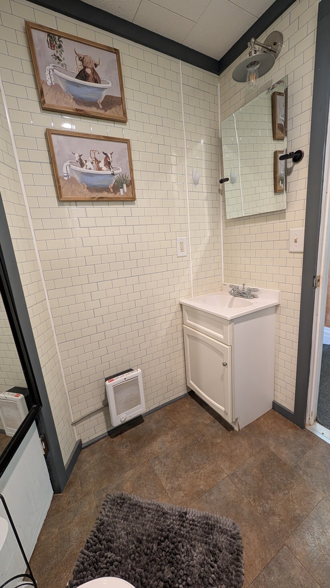 Building Photo - 113 N Main St