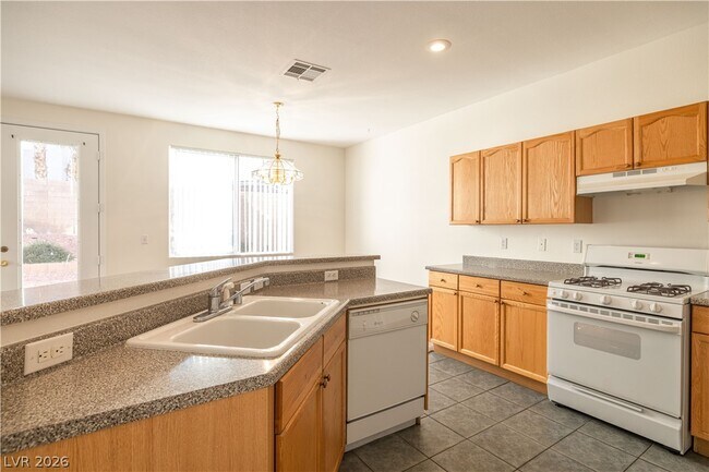 Building Photo - 191 Duck Hollow Ave