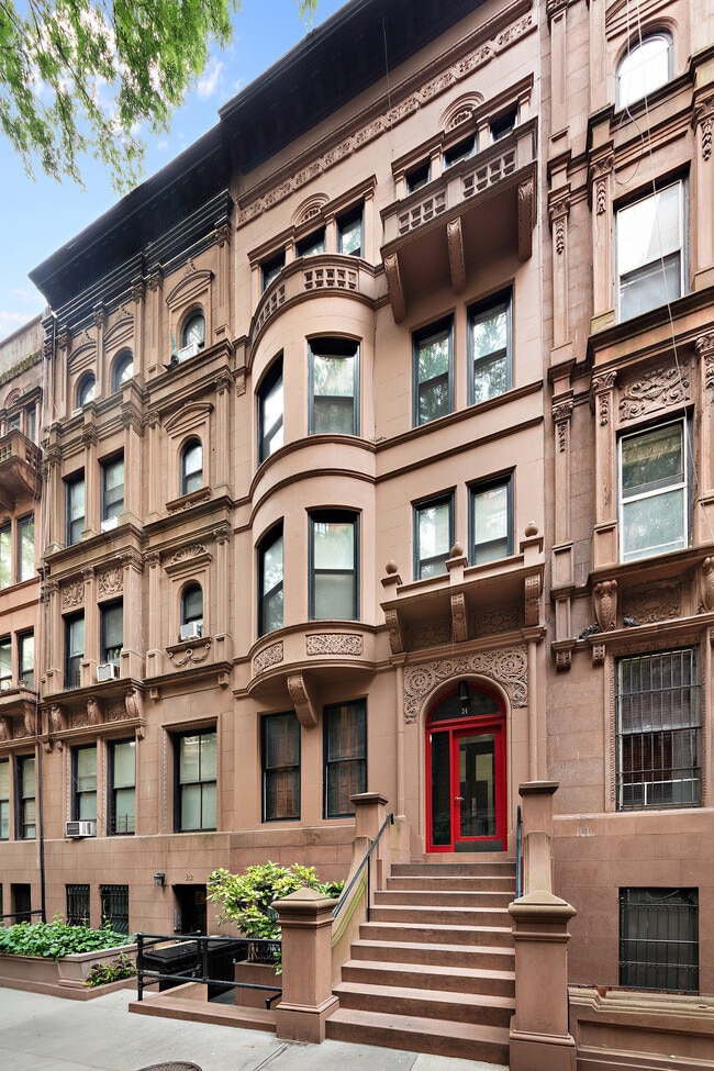 Building Photo - 24 W 90th St